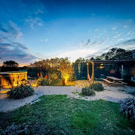 Nature Retreat With Heated Pool Hot Tub Bbq And Amazing Views *