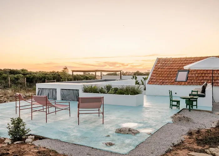 Nature Retreat With Heated Pool Hot Tub Bbq And Amazing Views Sesimbra